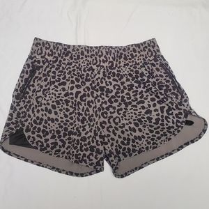 Lined running shorts with leporad print